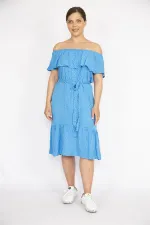 Kadın Mavi Büyük Beden Dokuma Viskon Kumaş Madonna Yaka Kuşaklı Elbise