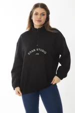 Kadın Büyük Beden Siyah İçi Şardonlu Ön Patı Fermuar Ve Nakış Detaylı Sweatshirt 65N37017