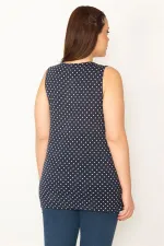 Kadın Lacivert Yaka Dantelli Puan Desenli Bluz 65N32431