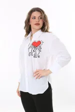 Kadın Büyük Beden Beyaz Ön Düğmeli Arkası Baskılı Gömlek 65N38021
