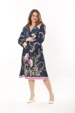 Kadın Büyük Beden Lacivert Anvelop Yakalı Bel Büzgülü Uzun Elbise 65N37550