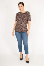 Kadın Renkli Büyük Beden Şal Desenli Yaka Detaylı Bluz