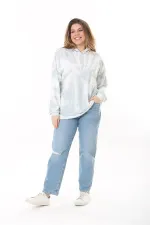 Women's Plus Size Green Batik Patterned Hooded Sweatshirt 65N37521