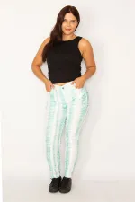 Kadın Yeşil Batik Desenli Likralı 5 Cep Kot Pantolon 65N34146