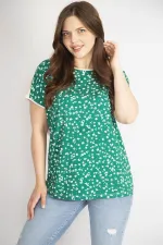 Kadın Yeşil Büyük Beden Ön Desenli Düşük Kollu Bluz