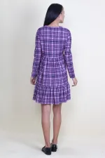 ROBE À CARREAUX AVEC TAILLE ÉLASTIQUE ET OURLET À PLANCHER