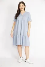 Kadın Bebe Mavisi Büyük Beden Ön Pat Düğmeli V Yakalı Katlı Elbise