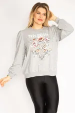 Women's Plus Size Gray 3 Thread Thick Front Printed Shoulder Gathered Ribbed Sweatshirt 65N37105
