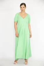 Kadın Büyük Beden Yeşil Omuz Ve Kol Ağzı Lastik Detaylı Anvelop Yakalı Elbise