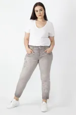 Kadın Taş Batik Yıkama Efektli Aplike Nakışlı Bilek Boy Pantolon 65N29833