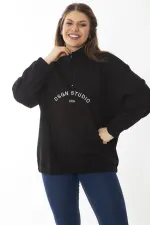 Kadın Büyük Beden Siyah İçi Şardonlu Ön Patı Fermuar Ve Nakış Detaylı Sweatshirt 65N37017