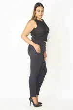 Kadın Haki Ekose Desenli Kemer Aksesuarlı Pantolon 65N28637