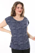 Kadın Büyük Beden Lacivert Bisiklet Yakalı Göğüs Pileli Bluz 65N38003