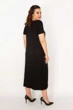 Kadın Siyah Nakış Detaylı V Yaka Viskon Elbise 65N33179