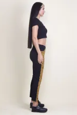 PANTALON À POCHES ÉLASTIQUES À TAILLE À MOTIFS SUR LE DEVANT