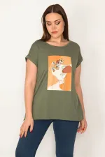 KADIN HAKİ PAMUKLU KUMAŞ DİJİTAL BASKILI KISA KOLLU BLUZ