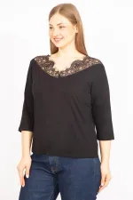 Kadın Siyah Büyük Beden Dantel Detaylı Bluz 65N35576