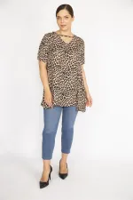Kadın Leo Büyük Beden Leopar Desenli Ön Yırtmaçlı Bluz