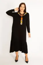 Kadın Siyah Nakış Detaylı Uzun Kollu Katlı Elbise 65N34608
