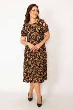 Kadın Renkli Omuz Dekolteli Çiçek Desenli Elbise 65N33598