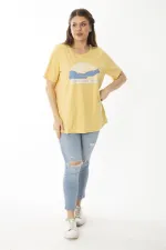 Kadın Büyük Beden Sarı Pamuklu Kumaş Ön Baskılı Bluz 65N37097