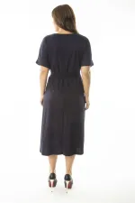 Kadın Büyük Beden Lacivert Beli Gipe Lastik Detaylı Yarasa Kol Elbise 65N36900