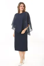 Kadın Büyük Beden Lacivert Şifon Pelerinli Elbise 65N37910