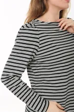 Kadın Büyük Beden Siyah Omuz Büzgülü Bisiklet Yakalı Çizgili Bluz 65N37524