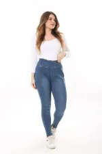 Kadın Büyük Beden Lacivert Kemer Detaylı Beli Yan Fermuarlı Arka Cepli Kot Pantolon 65N37645