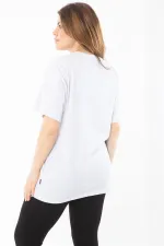 Kadın Büyük Beden Beyaz Pamuklu Kumaş Ön Baskılı Kısa Kol Bluz