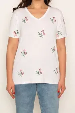 KADIN BEYAZ V YAKALI NAKIŞ DETAYLI BLUZ