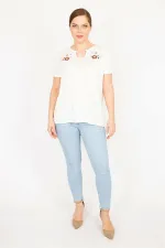 Kadın Kemik Büyük Beden Nakış Ve Bağcık Detaylı Bluz