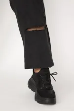 Kadın Siyah Yırtık Detaylı Geniş Basen Kot Pantolon 18N29207