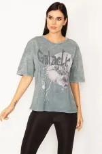 KADIN RENKLİ YIKAMALI KUMAŞ ÖN BASKILI BLUZ