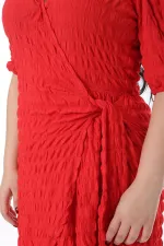 Kadın Büyük Beden Kırmızı Gofre Kumaş Kuşaklı Anvelop Elbise 65N38780