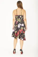 Kadın Büyük Beden Renkli Scuba Kumaş Eteği Volanlı Askılı Elbise 65N36852