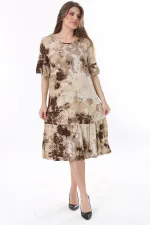 Kadın Büyük Beden Kahve Batik Desenli Kısa Kollu Etek Ucu Katlı Elbise 65N37764