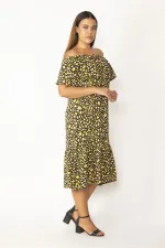 Kadın Kırmızı Yakası Lastik Ve Volan Detaylı Etek Ucu Katlı Dokma Viskon Kumaş Elbise 65N28546