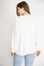 Kadın Kemik Büyük Beden Nopeli Kumaş Yaka Fırfırlı Kol Ağzı Lastikli Bluz