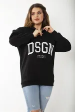 Kadın Büyük Beden Siyah İçi Şardonlu Ön Pat Fermuarlı Nakışlı Sweatshirt 65N37207