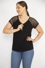 Kadın Beyaz Büyük Beden Pamuklu Kumaş Ön Pat Fermuarlı Kolları Dantel Bluz