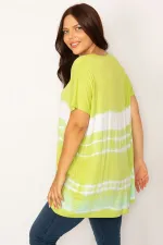 Kadın Yeşil Batik Desenli Rahat Kesim Tunik 65N34204