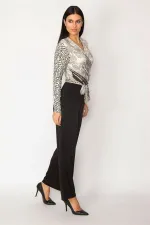 KADIN SİYAH ÜST KISMI ŞAL DESENLİ ANVELOP YAKA TULUM