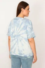 Kadın Mavi Batik Desenli Kol Ağzı Dantel Detaylı Bluz 65N33289