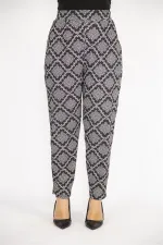 Kadın Büyük Beden Siyah Beli Lastikli Yan Cepli Desenli Pantolon 65N37242