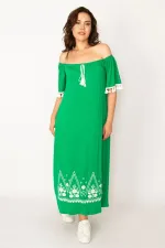 Kadın Kırmızı Karmen Yaka Nakış Ve Püskül Detaylı Uzun Elbise 65N33437