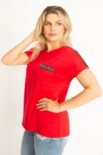 Kadın Kırmızı Omuz Ve Cep Ağzı Taş Detaylı Bluz 65N34524