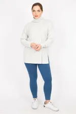 Kadın Gri Büyük Beden Boğazlı Yaka Yumoş Kumaş Kendinden Çizgili Tunik