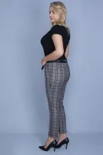 KADIN RENKLİ EKOSE DESEN YAN CEPLİ ARKA FLOTA SÜS CEPLİ SUNİ DERİ KUŞAK DETAYLI PANTOLON