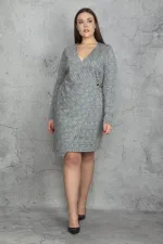 Kadın Büyük Beden Gri Ekose Desenli Bel Detaylı Anvelop Astarlı Elbise 65N37446